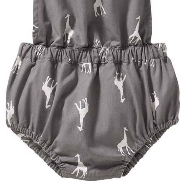 Old Navy gray giraffe ruffle butt romper new - Picture 2 of 4